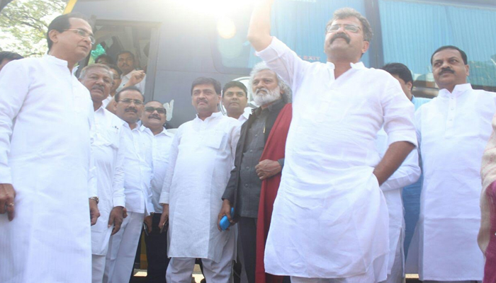 विरोधकांच्या संघर्ष यात्रेला चंद्रपुरातून सुरुवात विरोधकांच्या संघर्ष यात्रेला चंद्रपुरातून सुरुवात