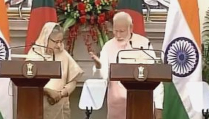 मोदींना ‘पायउतार’ होण्याची विंनती, आणि सभागृहात एकच हास्यकल्लोळ!