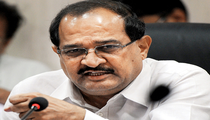 ‘शेतकरी आत्महत्यांचा प्रश्न जीएसटीपेक्षा कमी महत्वाचा आहे का?’ , राधाकृष्ण विखे पाटील यांचा सरकारला सवाल