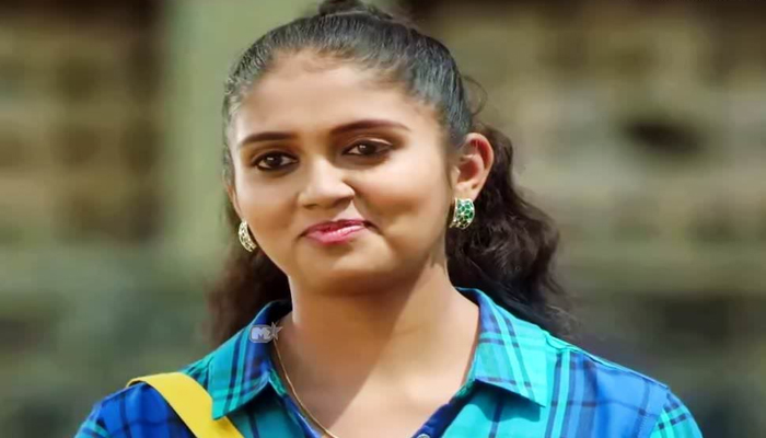 ‘मराठीत सांगितलेलं समजत नाही इंग्लिशमध्ये सांगू का’ म्हणणाऱ्या आर्चीला इंग्रजीमध्ये 59 मार्क