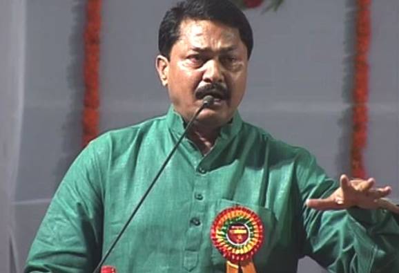 ‘शेतकऱ्यांना सरकारने वाऱ्यावर सोडलं’, भाजपला घरचा आहेर! ‘शेतकऱ्यांना सरकारने वाऱ्यावर सोडलं’, भाजपला घरचा आहेर!