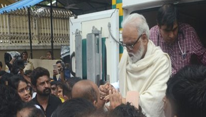 “छगन भुजबळांची अवस्था पाहून अश्रू आले, राजकारणात रहावे की नाही?” –  जितेंद्र आव्हाड