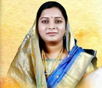 तुळजापूर नगराध्यक्षा अर्चना गंगणे अपात्र, जिल्हाधिका-यांचा निर्णय !