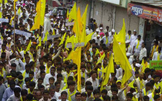 राज्यात धनगर आरक्षण आंदोलनाला उत्स्फूर्त प्रतिसाद, ठिकठिकाणी रास्तारोको आणि चक्का जाम !
