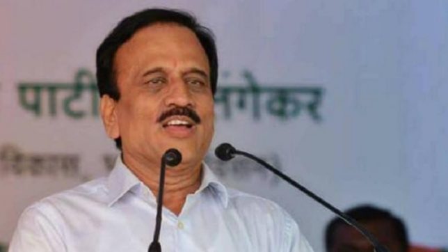 गिरीश महाजनांचं पक्षात वजन वाढलं, मुख्यमंत्र्यांनी सोपवली आणखी एक जबाबदारी !