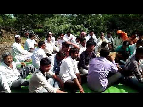 सोलापूर – रस्त्यावर चूल मांडून मराठा कार्यकर्त्यांच आंदोलन ! पाहा व्हिडीओ