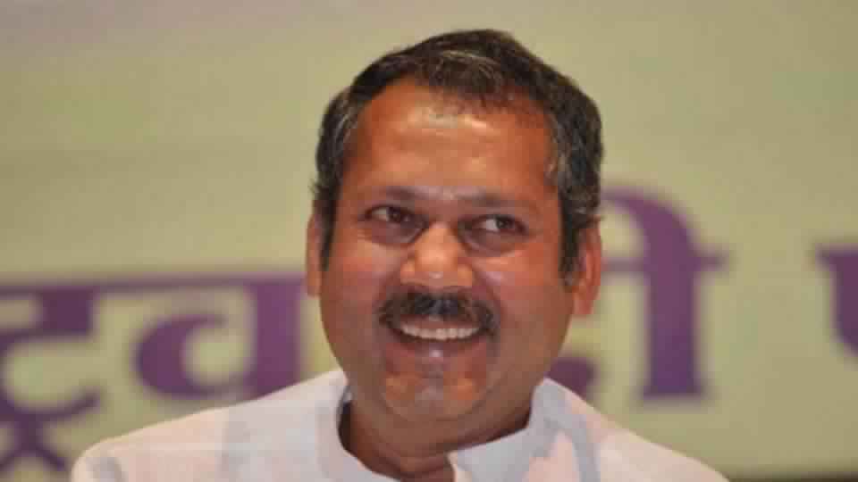 पवार साहेबांचे जसे सर्व पक्षात मित्र आहेत तसेच माझेही सर्वपक्षात मित्र आहेत – उदयनराजे भोसले