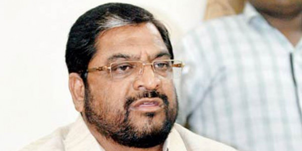 ‘हे’ न पाहताच त्याला भारतरत्न दिलं गेलं, राजू शेट्टींचं सचिन तेंडूलकरबाबत वादग्रस्त वक्तव्य ! ‘हे’ न पाहताच त्याला भारतरत्न दिलं गेलं, राजू शेट्टींचं सचिन तेंडूलकरबाबत वादग्रस्त वक्तव्य !