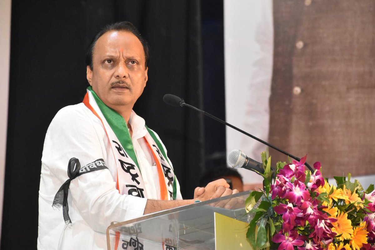 मराठवाड्याच्या दुष्काळावर बोलत नाहीत, स्वप्न मात्र जोरात पाहतात – अजित पवार मराठवाड्याच्या दुष्काळावर बोलत नाहीत, स्वप्न मात्र जोरात पाहतात – अजित पवार