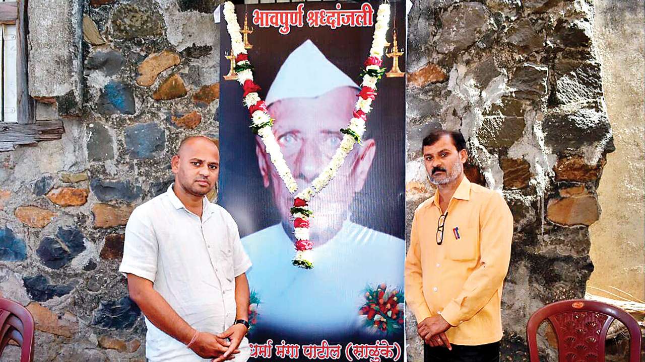 सरकारने आश्वासन पूर्ण केले नाही, स्वर्गीय धर्मा पाटील यांच्या मुलाचाही मुख्यमंत्र्यांना आत्महत्येचा इशारा !