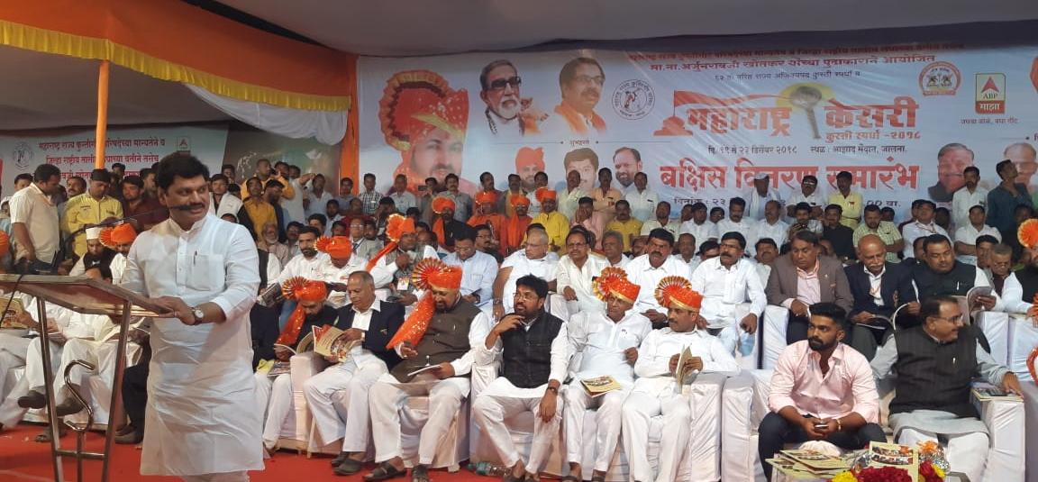 तुम्हाला हिंद केसरी खेळायची आहे का ? – धनंजय मुंडेचा खोतकरांना टोला!