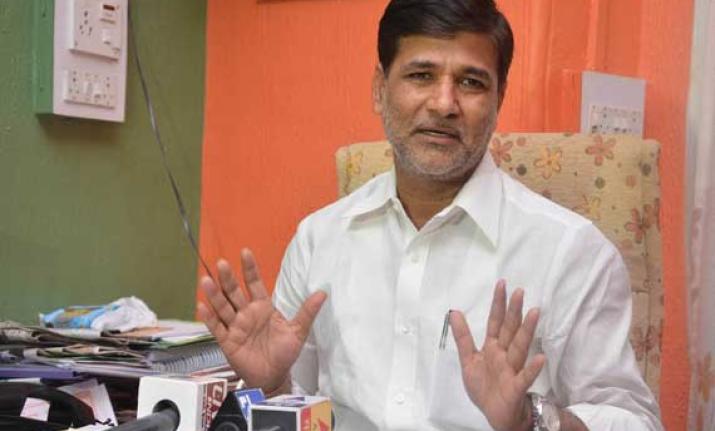 विनायक मेटेंनी गुपचूप अंधारातच केलं शिवस्मारकाचं भूमिपूजन, असं अंधारात भूमिपूजन करणे योग्य नाही – भाजप विनायक मेटेंनी गुपचूप अंधारातच केलं शिवस्मारकाचं भूमिपूजन, असं अंधारात भूमिपूजन करणे योग्य नाही – भाजप