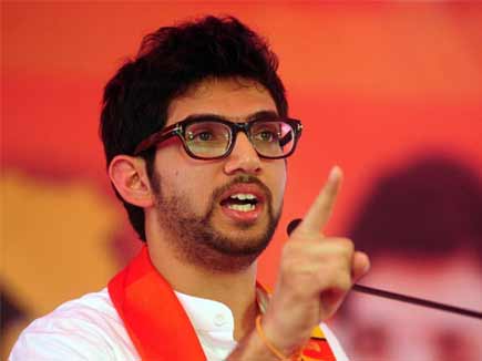 औरंगाबाद – त्यामुळे आदित्य ठाकरेंनी महापौरांचं भाषण थांबवलं!