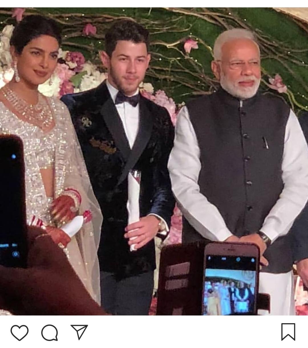 प्रियंका चोप्रा – नीक जोन्स रिसेप्शनला मोदींची हजेरी, पहा फोटो आणि व्हिडिओ ! प्रियंका चोप्रा – नीक जोन्स रिसेप्शनला मोदींची हजेरी, पहा फोटो आणि व्हिडिओ !