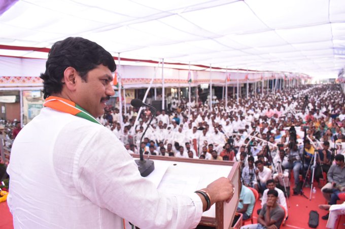 ‘तो अहवाल पाहून छप्पन इंची छातीत धस्स तर झालं नाही ना?’ – धनंजय मुंडे