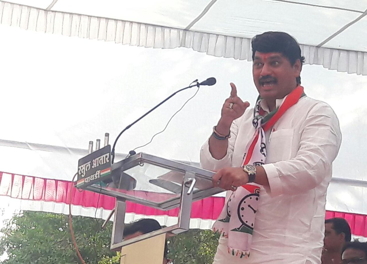 मुंडे साहेब आणि माझ्या नात्यानुसार पाथर्डी माझी आजी आहे – धनंजय मुंडे