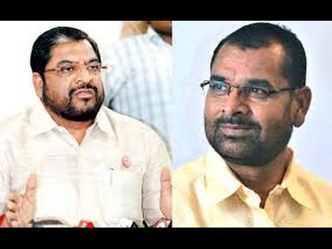 आगामी लोकसभा निवडणुकीत राजू शेट्टी विरुद्ध सदाभाऊ खोत ? आगामी लोकसभा निवडणुकीत राजू शेट्टी विरुद्ध सदाभाऊ खोत ?