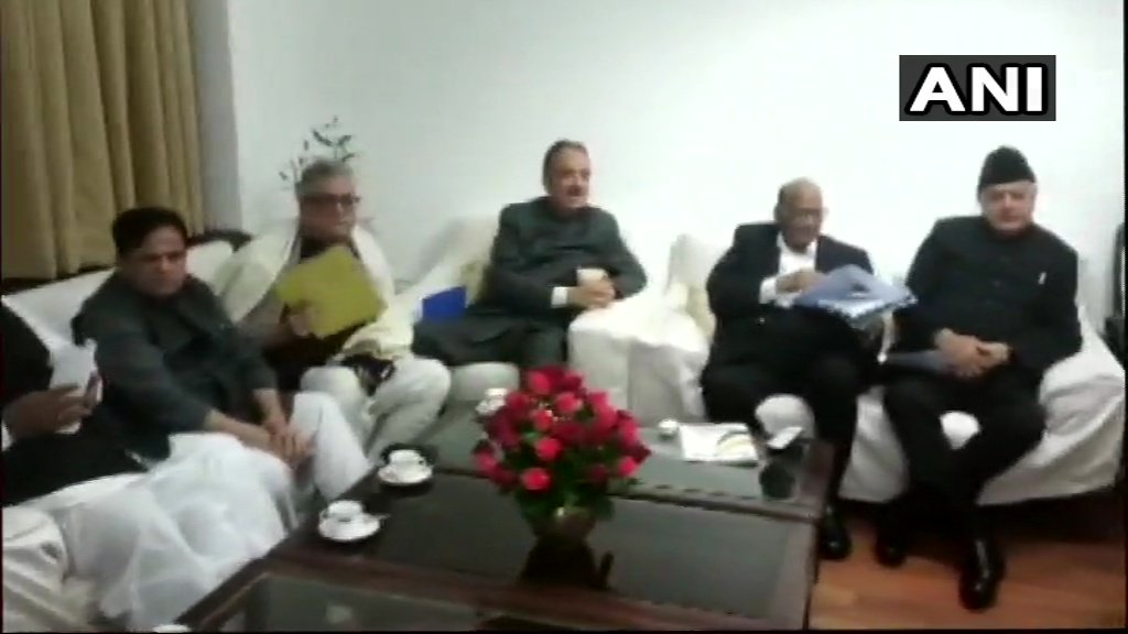 अखेर ईव्हीएमनेच 2019 मधील लोकसभा निवडणूक होणार ! अखेर ईव्हीएमनेच 2019 मधील लोकसभा निवडणूक होणार !