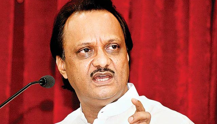 यापुढे घोषणा दिल्या तर तिकिटच कापतो, अजित पवारांचा कार्यकर्त्यांना दम! यापुढे घोषणा दिल्या तर तिकिटच कापतो, अजित पवारांचा कार्यकर्त्यांना दम!