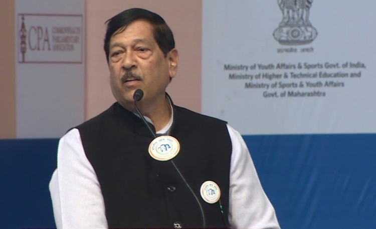 पुण्यातून लोकसभा निवडणूक लढण्यास गिरीश बापट यांचा नकार ?