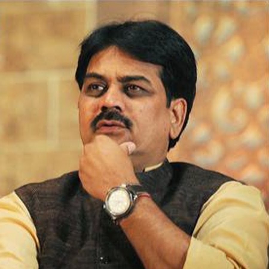 हर्षवर्धन पाटलांचा भाजपला पाठिंबा?, विजयसिंह मोहीते पाटलांनी घेतली भेट!