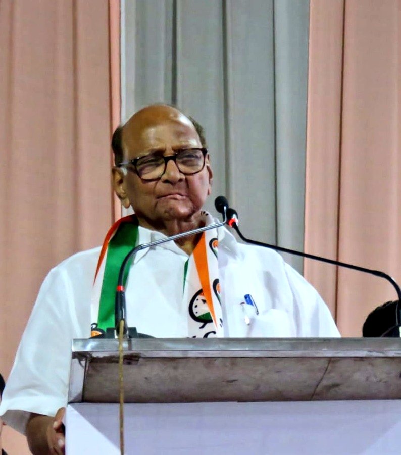 त्यामुळे आता माझ्या बोटाची चिंता वाटते – शरद पवार त्यामुळे आता माझ्या बोटाची चिंता वाटते – शरद पवार