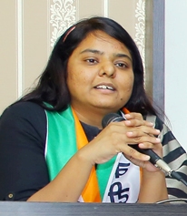 बारामतीत कसला तळ ठोकून बसता २३ मे रोजी भाजपचाच तळ उद्ध्वस्त होईल – सक्षणा सलगर