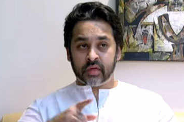 उद्धव ठाकरे ह्यात पण ५ टक्के मागतील, नीलेश राणेंची बोचरी टीका ! उद्धव ठाकरे ह्यात पण ५ टक्के मागतील, नीलेश राणेंची बोचरी टीका !