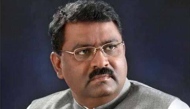 सुरेश धस धनंजय मुंडेंना म्हणाले, ‘शोले’ तर आमचा आहेच, परंतु तुमचा मात्र ‘रामगड के शोले’ झालाय !