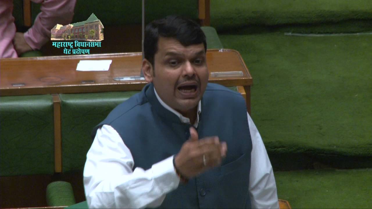 आम्हाला रोज आंघोळ करु द्या, आम्ही बिनाआंघोळीचं विधानसभेत येणार नाही – मुख्यमंत्री