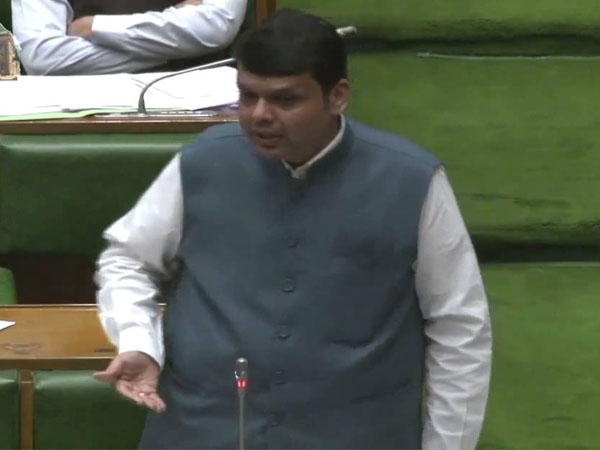 मी पण पहिल्यांदा मुख्यमंत्री झाल्यावर असंच वागायचो, तुम्ही जरा जास्त संयमानं घ्या – फडणवीस