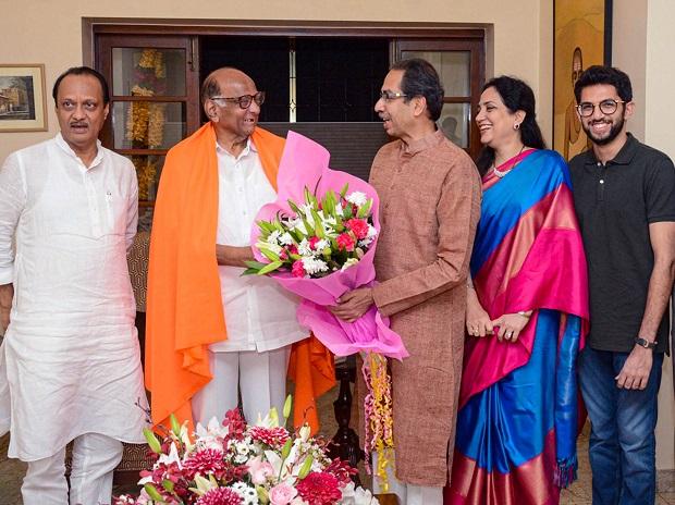 वर्षावरील बैठकीत मुख्यमंत्री उद्धव ठाकरे आणि शरद पवारांमध्ये या विषयावर झाली चर्चा?