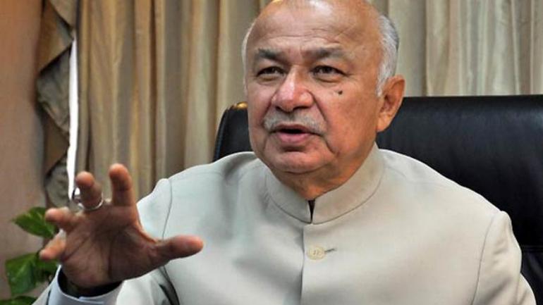 अजूनही मोदीबाबाची हवा, माझ्यासारख्या माणसावरही जादू  केली होती – सुशीलकुमार शिंदे