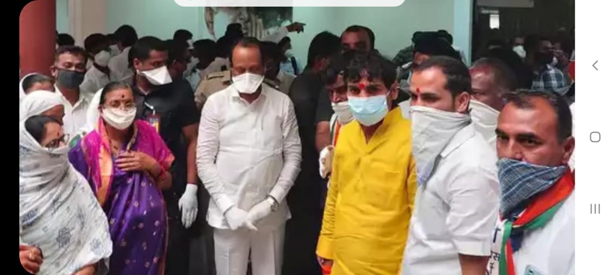 नगरमध्ये शिवसेनेला धक्का, पाच नगरसेवकांनी केला राष्ट्रवादीत प्रवेश !