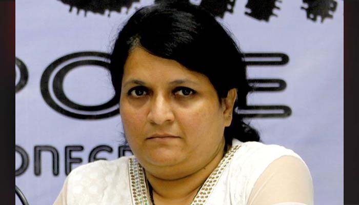 अमृता फडणवीसांबाबत खडसे तसं बोलले असते तर देवेंद्र फडणवीस असंच बोलले असते का?, एकनाथ खडसेंनंतर अंजली दमानिया यांचे  देवेंद्र फडणवीसांवर गंभीर आरोप! पाहा