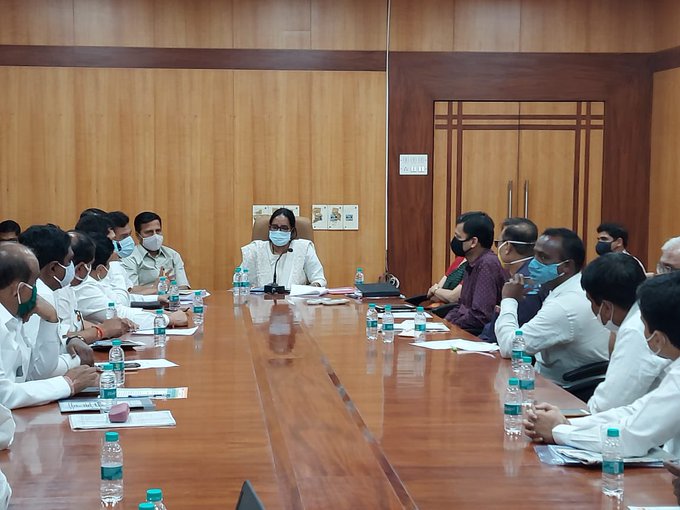 शिक्षक, शिक्षकेतर कर्मचाऱ्यांना राज्य सरकारचा मोठा दिलासा